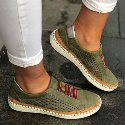 China Amazon Hot Selling Round Women's Slip On Slip On Shoes Female Sports Casual Flat Shoes Autumn Winter Soild Color Wild for sale