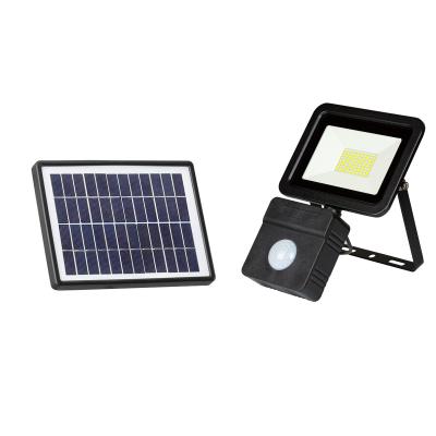 China Luces al aire libre accionadas solares DC 3.7V 80 LED del sensor de movimiento de la prenda impermeable en venta