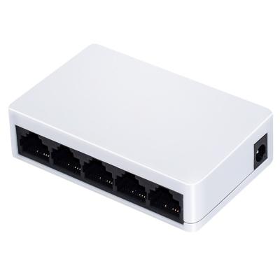 China Desktop 5 ports 10/100Mbps network Telecom/intrnet/Ethernet switch bar with support plastic housing plug and play for sale