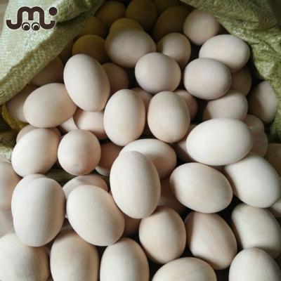 China China Customized DIY Wooden Egg , Smooth Solid Wooden Toy Egg for sale