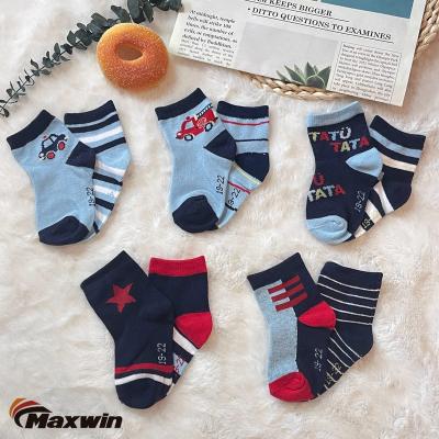 China 19-22 yards breathable baby socks, newborn baby socks, cartoon embroidery standard children's socks for sale