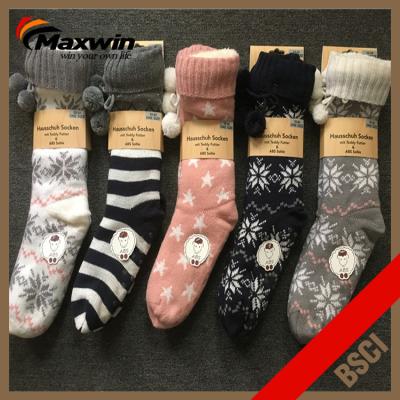 China Lovely breathable ladies socks with pom-pom/snow/star pattern for sale