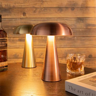 China Portable Creative Lighting Luxury Room Light Decor Gold Table Lamp Bedside Outdoor Portable Coffee Table Lamp Night Light for sale