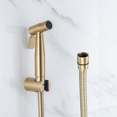 China Modern Portable Gold Jet Spray Shattaf Non-Electric Toilet Sprayer Black Handheld Bidets for sale