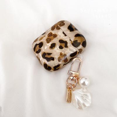 China Sustainable Hot Sale Fashion Leopard Print Pattern Earphone Case with Hook for Airpods Pro Trendy Cheetah Animal Style Cover for Airpods 1/2 for sale