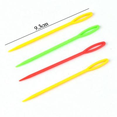 China Different Size Needles Hook Handle Plastic Sewing Needle Durable High Quality Hook Accessories for sale