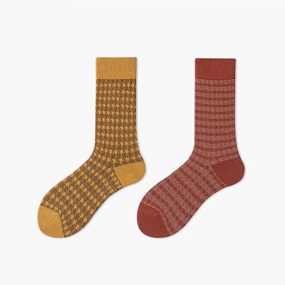 China Custom made winter slouch socks retro crew cotton hoop swallow socks women korean premium QUICK DRY streetwear socks for sale