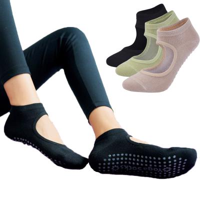 China QUICK DRY high quality adult sport slip socks women 100% cotton fitness anti pilates jars custom logo yoga socks for sale