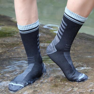 China Wholesale custom coolmax men's unisex custom waterproof socks QUICK DRY logo socks breathable outdoor thermal merino wool socks for sale