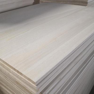 China Eco-friendly Cheap Paulownia Wood Lumber Furniture Paulownia Wood Factory Sale Price for sale