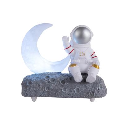 China Creative Light Wireless Astronaut Moon Luminous Wireless Speakers Birthday Gift Decoration Speaker Support TF FM for sale