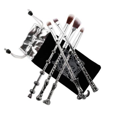 China Angular Blush Luxury Cosmetic Potter Makeup Brush Set Metal Holder Brush Peculiar Design Makeup Brushes for sale