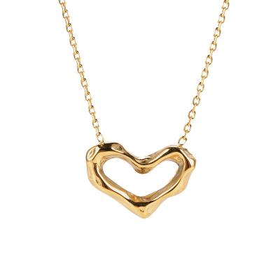 China FASHIONABLE High Quality 18K Gold Plated Heart Shape Pendant Necklace For Women Girls for sale