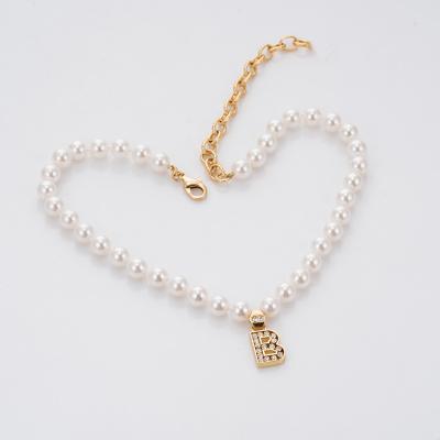 China FASHIONABLE Classic 18k Gold Plating Chokers Jewelry Letter B Necklace Pearl Initial Necklace For Women for sale