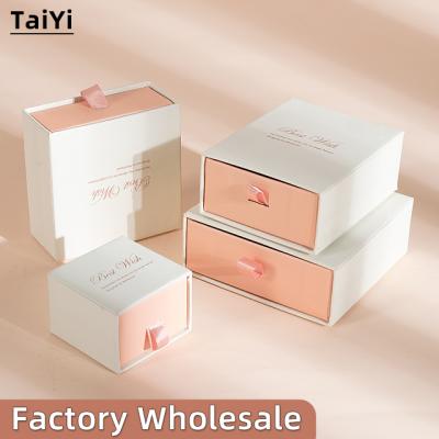 China Newest Fashion Necklace Wholesale Most Popular Luxury Jewelry Drawer Gift Slide Boxes White Pink Sets Ring Packaging Printing Custom Logo for sale