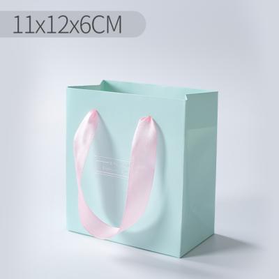 China High Quality Materials Jewelry Gift Bag Recycled Hot Sale 11*12*6cm Gift Box Packaging for sale