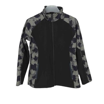 China OEM Custom Women's Spring Softshell Jacket Breathable Polyester Camouflage Sleeve Outdoor Activities for sale