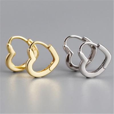 China Environmental Friendly Korean Women Shape 18K Gold Plated Huggie 925 Sterling Silver Heart Shape Hoop Earrings for sale