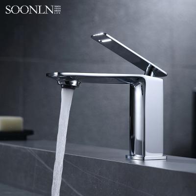 China Modern China Hot And Cold Water Body Chrome Plating Brass Single Level Basin Faucet for sale