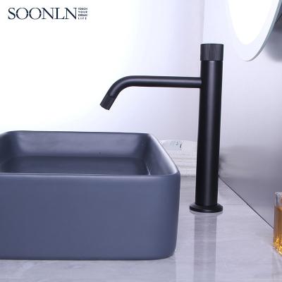 China Modern Chinese Black Single Handle One Hole Faucet Basin Mixer Bathroom Sink Faucet for sale