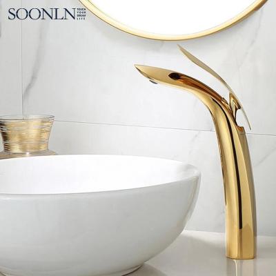 China Contemporary Style Gold Plating Mixer Tap Brass Bathroom Basin Faucet Gold Metered Faucets for sale