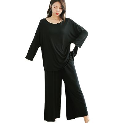 China Hot Sale Breathable Plus Size Autumn And Winter Women's Home Wear Loose Long Sleeve Pajamas Two Piece Set for sale