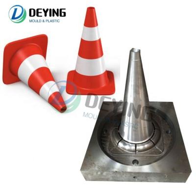 China 2021 new custom injection plastic molding products plastic road cone barrier mold for sale for sale