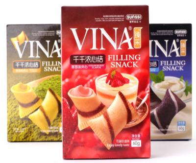 China Sunssi natural wholesales 60g franzzi biscuits vina snacks chocolate filling chinese snacks squeeze biscuit and wafers for sale