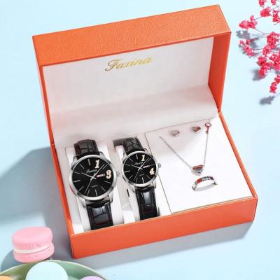 China CLASSIC Factory Customized Couples Couples Watch Fashion Set Waterproof Simple Couples Watch And Jewelry Set Wholesales for sale