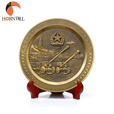 China Antique Europe Soldier Souvenir Military Commend Souvenir Medal Plates Embossed Gold Artillery Copper Carvings Model Custom Plate for sale