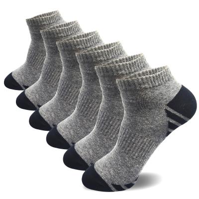 China Free Sample Amazon Hot Sales Breathable Sport Socks Crew Premium Breathable Men's Basketball Team Mesh Spandex Athletic Socks for sale