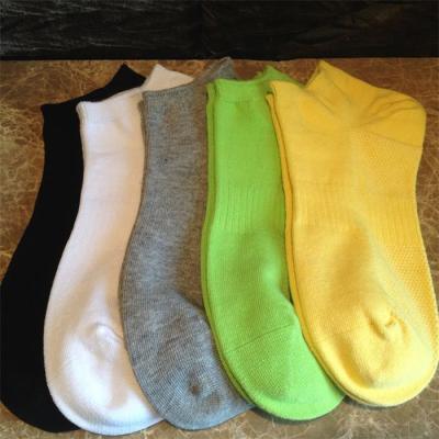 China 100% Cotton solid color comfortable summer ankle hosiery for men for sale