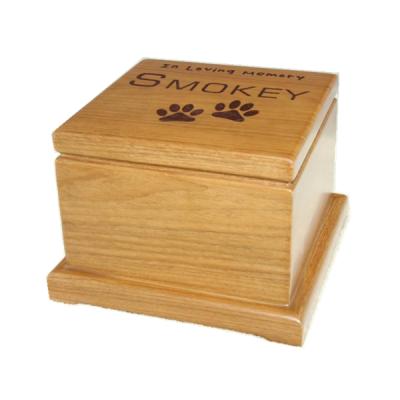 China Handy Wholesale Wooden Dogs Pet Urn For Ashes With Pawprint for sale