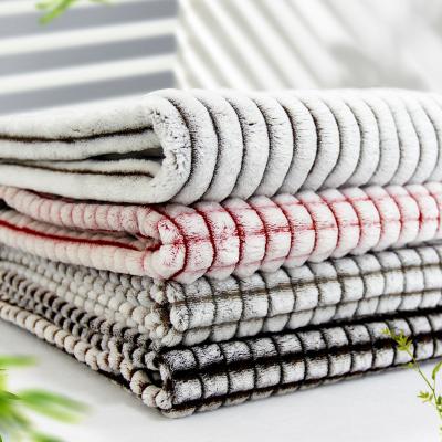 China Tear-resistant Christmas sofa, office, lunch break, air-conditioned room, woman flannel fabric, blanket, anti pilling for sale