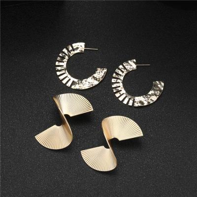 China New Arrival TRENDY Style 14K Punk Gold Plated Statement Overdone Big Big Women Stud Earrings for sale