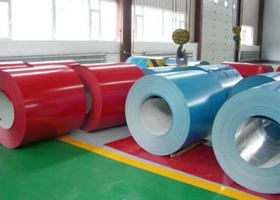 China Beschichtete Stahlspule PPGI ASTM A755M Farbe für die industriellen Platten, die Abstellgleis überdachen zu verkaufen