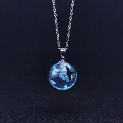 China Foreign trade fresh blue sky cloud bird flying eagle sky cloud ornament pendant Europe and America small ball white resin necklace for sale