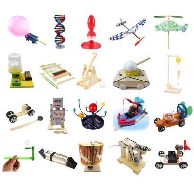 China Woodworking Customized Science Fun Student DIY Steam Diy Kits Wooden Solar Stem Toys for sale