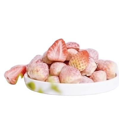 China Freeze Dried Strawberry Covered in Chocolate No Normal Flavor Additives for sale