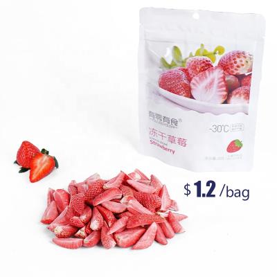 China Baby dry snack dehydrated sugar free natural high quality slice to form freeze dried strawberry for sale