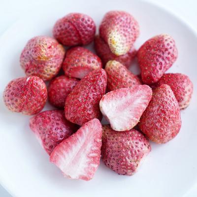 China 100% Natural Top Quality Dry Strawberry Baby Crispy Freeze Dried Snack for sale