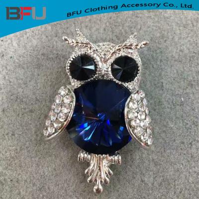 China Elegant metal owl brooch with rehinstones brooch for Christmas for sale