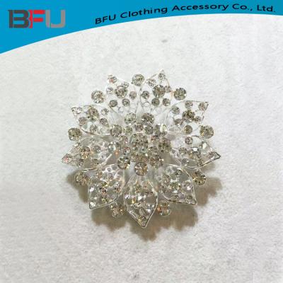 China The latest design of new brooch design newcomer elegant diamond flower brooch for sale