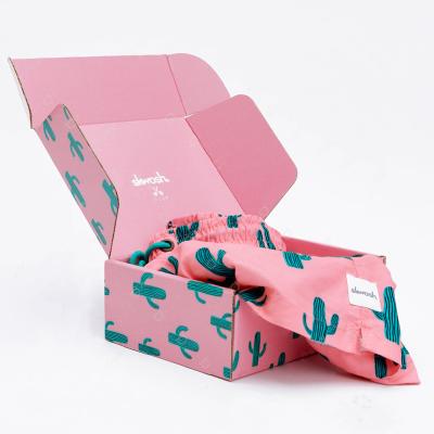 China Eco Friendly 100% Recyclable Customs Printed Two Wall Corrugated Cardboard Clothes Delivery Boxes, E-commerce Clothing Gift Boxes for sale