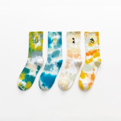 China QUICK DRY cotton thongs Tye Dye Socks custom logo men's colorful gradient ramp couples tie dye casual socks for sale