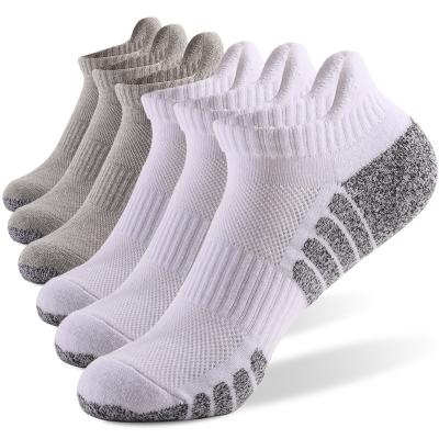 China Breathable Designer Custom Novelty Striped Thick Cotton Ankle Sport Crew Sports Tube Socks For Men With Tennis Skateboarding Pattern for sale