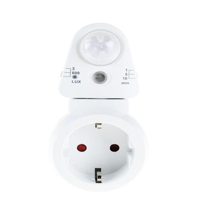 China Universal 230V PIR Motion Sensor E26 Rotating Sensor Lamp Holder for sale