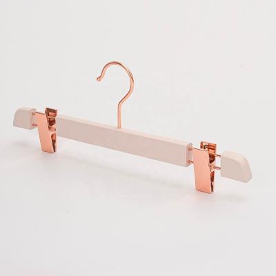 China Space Saving Flat Pant Racks Panty Clip Hanger Clips Pants Hanger for sale