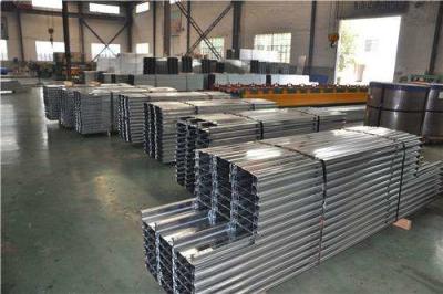 China Lipped Metaal C Purlins voor Metaaldak, de Gegalvaniseerde Sectie van Staalpurlins C Te koop