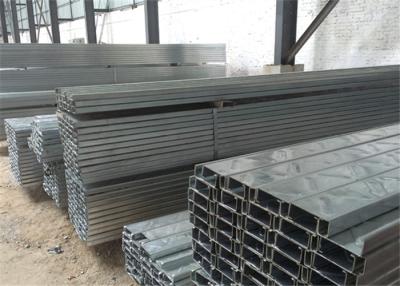 China Sectie van Purlins Z van het Bouwmateriaal Gegalvaniseerde Staal 150 tot 300mm voor Dakwerk Te koop